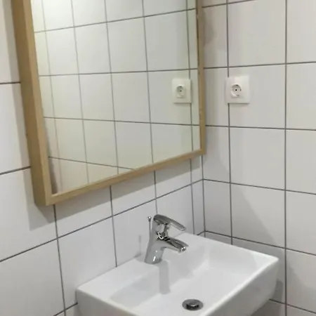 Sunny With Private Bathroom In Downtown * Budapest
