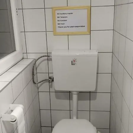 Sunny With Private Bathroom In Downtown Privatunterkunft