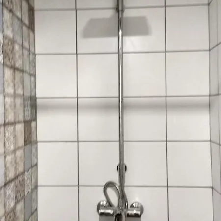 Privatunterkunft Sunny With Private Bathroom In Downtown Budapest